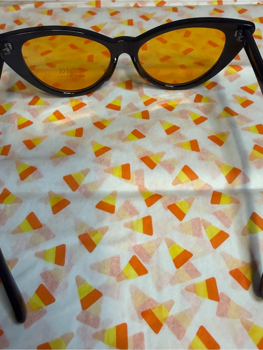 Retro Cat Eye Sunglasses Orange And Black New - Picture 6 of 6